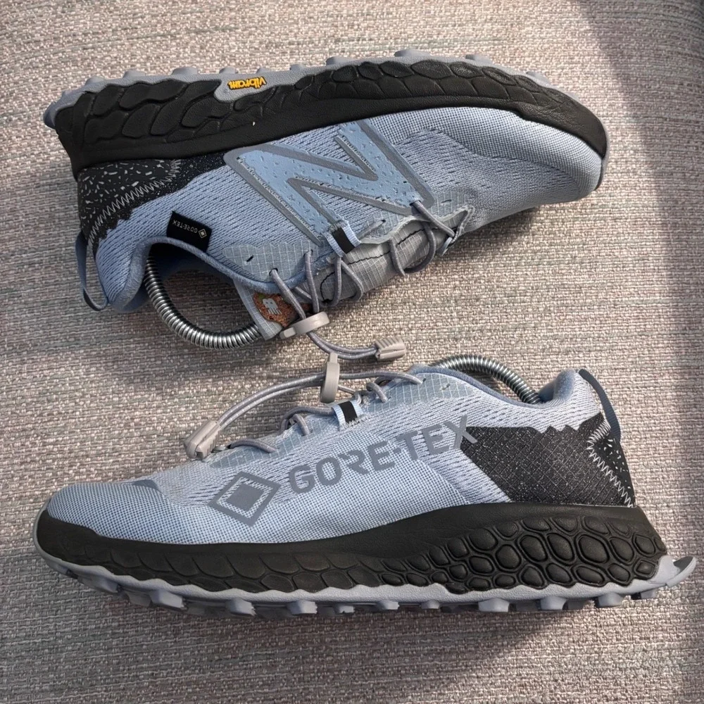 New Balance Fresh Foam X Hierro v7 GORE-TEX Trail Shoes Blue WTHIER7A Womens 8.5